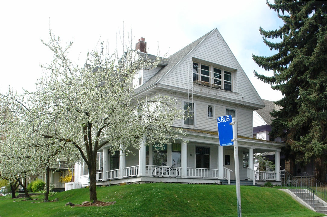 1803 W Pacific Ave in Spokane, WA - Foto de edificio