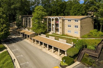 Radnor Crossing in Wayne, PA - Foto de edificio - Building Photo