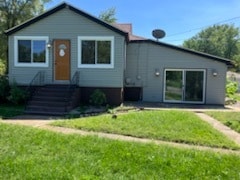property at 1525 E Elm St