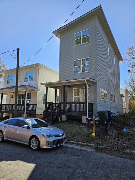 109 Turner St in Raleigh, NC - Building Photo