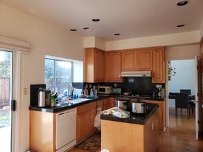 41077 Pementel Ct, Unit David in Fremont, CA - Building Photo - Building Photo