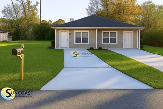 6938 Thurston Rd in Jacksonville, FL - Foto de edificio - Building Photo