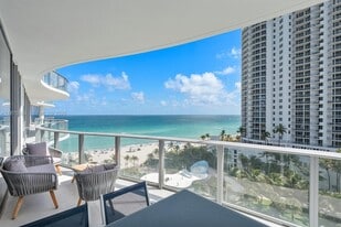17475 Collins Ave in Sunny Isles Beach, FL - Building Photo
