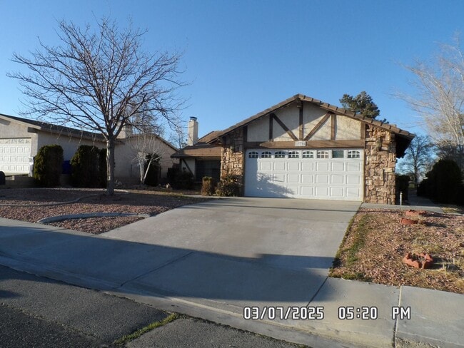 property at 13750 Oakmont Dr