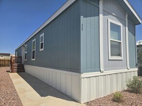 4650 E Lake Mead Blvd in Las Vegas, NV - Building Photo - Building Photo