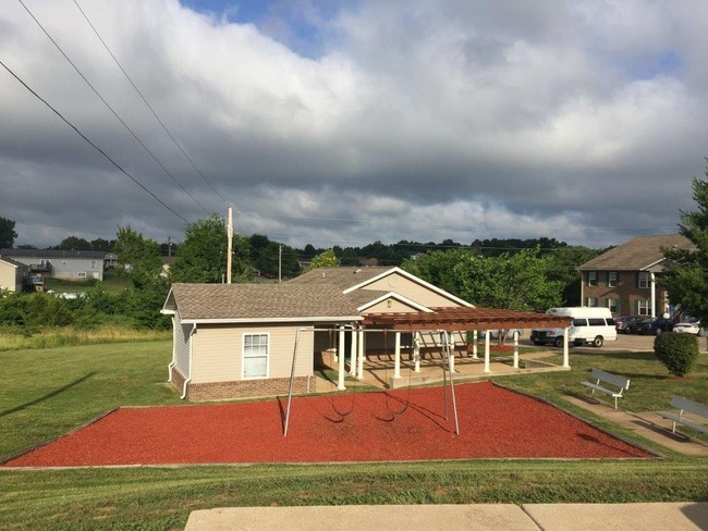 Eagles Landing in Desloge, MO - Building Photo - Building Photo