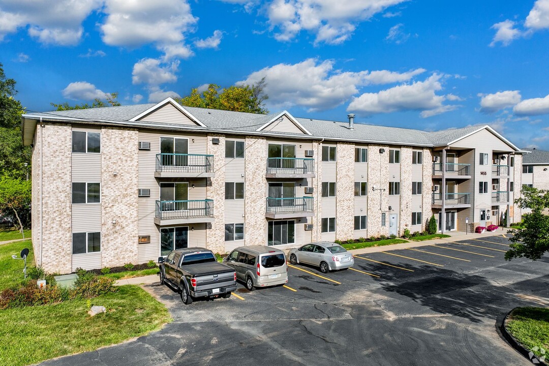 The Manor at Med City in Rochester, MN - Foto de edificio