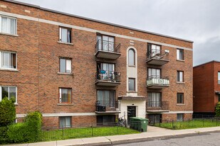 1675 Édouard-Laurin Boul in St. Laurent, QC - Building Photo