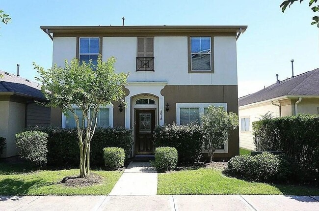 property at 3518 Clearview Cir