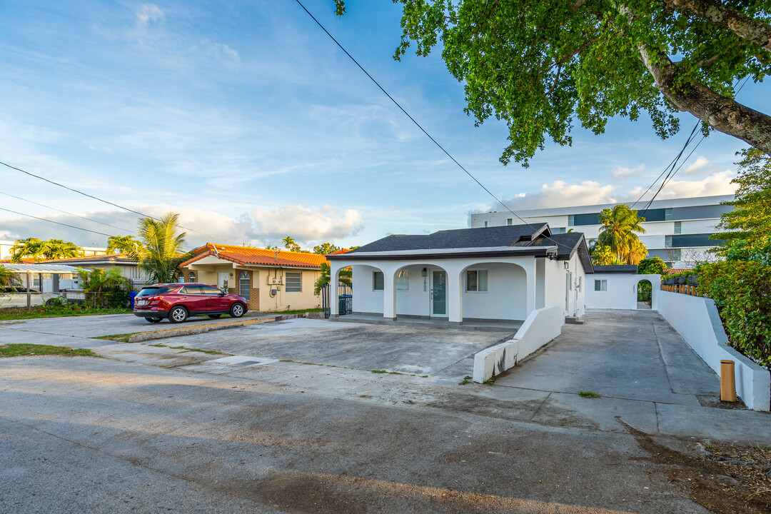 2800 SW 21st St in Miami, FL - Building Photo