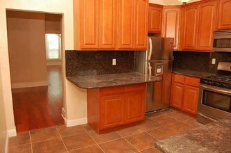 2550 Sutter St in San Francisco, CA - Building Photo - Building Photo