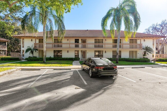145 Brackenwood Rd in Palm Beach Gardens, FL - Building Photo - Building Photo