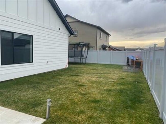 1307 Prairie Dawn Ln in Belgrade, MT - Building Photo - Building Photo