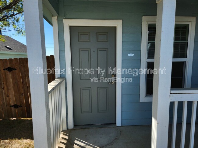 12103 Overton Wy in San Antonio, TX - Building Photo - Building Photo