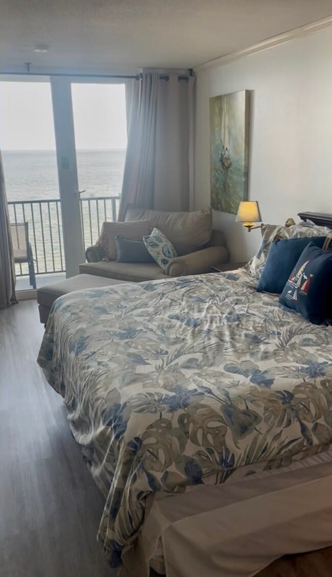property at 200 Sandestin Blvd N