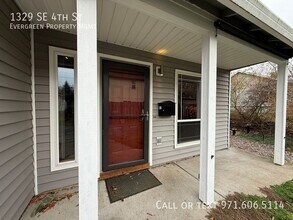 1329 SE 4th St in Gresham, OR - Building Photo - Building Photo