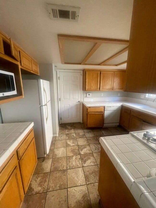 1734 Adelyne Ln in Santa Maria, CA - Building Photo - Building Photo