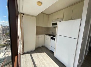 1750 Kalakaua Ave in Honolulu, HI - Foto de edificio - Building Photo