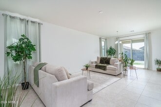 17945 W Monte Lindo Ln in Surprise, AZ - Foto de edificio - Building Photo