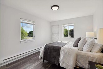 Fernbrook Apartments in Bloomington, MN - Building Photo - Building Photo