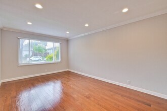2062 Lockwood Dr in San Jose, CA - Building Photo - Building Photo