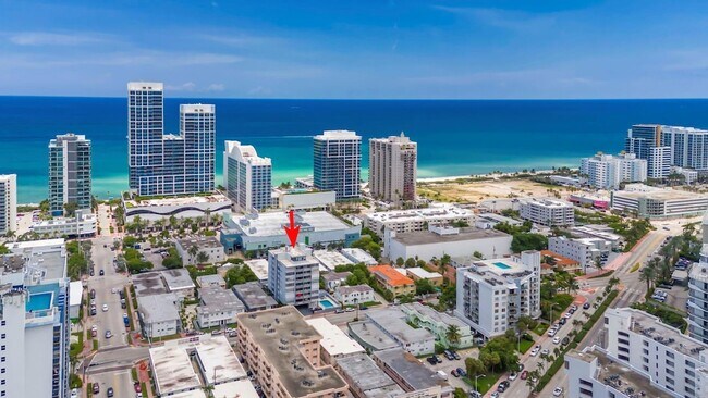 6855 Abbott Ave, Unit 201-2 in Miami Beach, FL - Building Photo - Building Photo