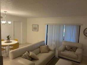 23288 SW 57th Ave in Boca Raton, FL - Building Photo - Building Photo