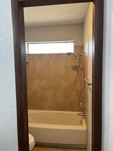 1105 NW 52nd Cir in Lawton, OK - Building Photo - Building Photo