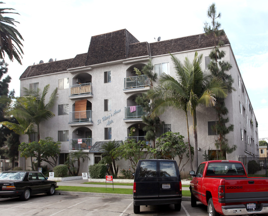 St Mary's Arms in Long Beach, CA - Building Photo