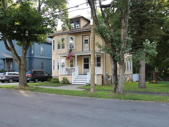 property at 434 Walnut St