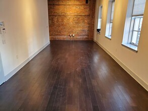 2212 Walnut St, Unit A in Philadelphia, PA - Building Photo - Building Photo