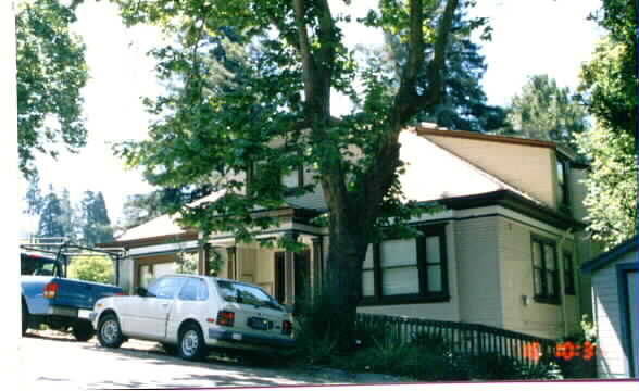 1169 Euclid in Berkeley, CA - Foto de edificio - Building Photo