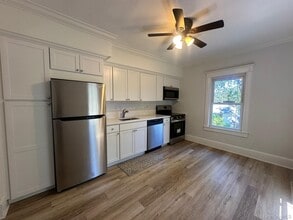 17 Crescent Dr in Huntington, NY - Building Photo - Building Photo