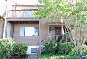 216 Harvest Dr in Charlottesville, VA - Building Photo