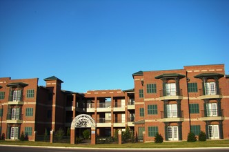 Square9 - Victoria Heights in Denton, TX - Foto de edificio - Building Photo