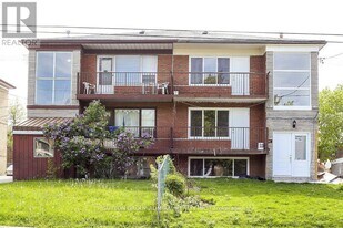 28 Garthdale Ct in Toronto, ON - Building Photo