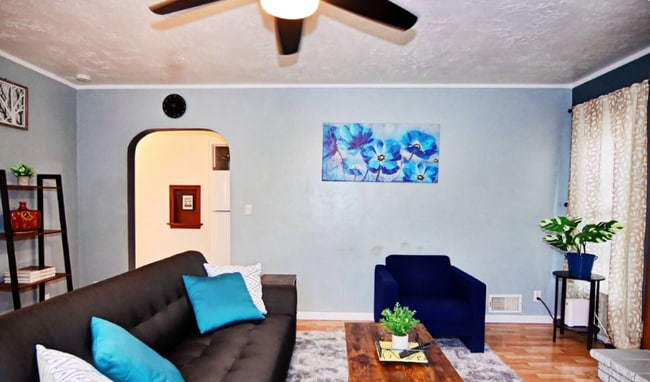 property at 470 Edith Ave S