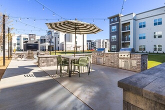 Heritage Grove in Broken Arrow, OK - Building Photo - Building Photo