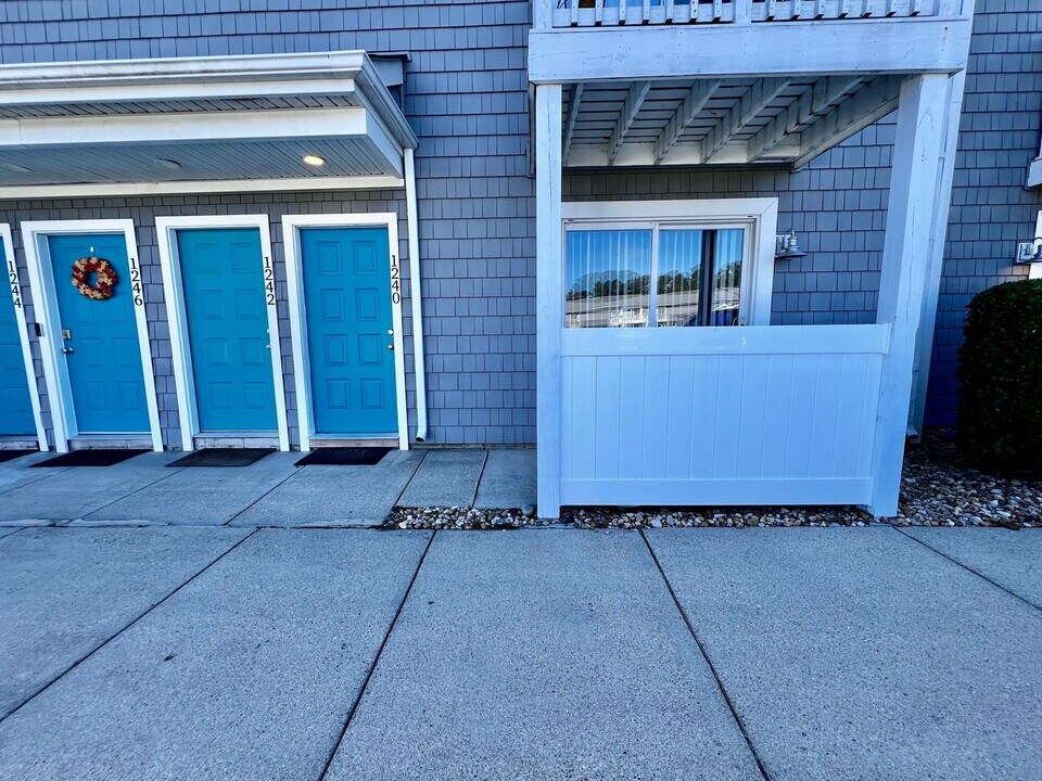 1240 Indian Rd in Virginia Beach, VA - Building Photo