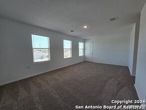 13327 Laffoon Wy in San Antonio, TX - Building Photo - Building Photo