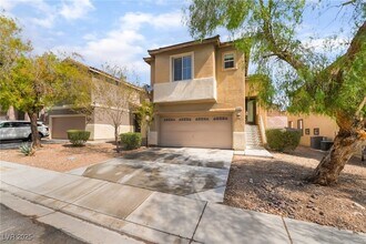 5086 Echo Shire Ave in Las Vegas, NV - Building Photo - Building Photo
