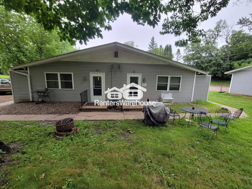 9371 Country Dr in Prior Lake, MN - Foto de edificio