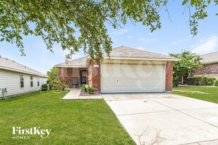 2015 Angel Way in Heartland, TX - Building Photo