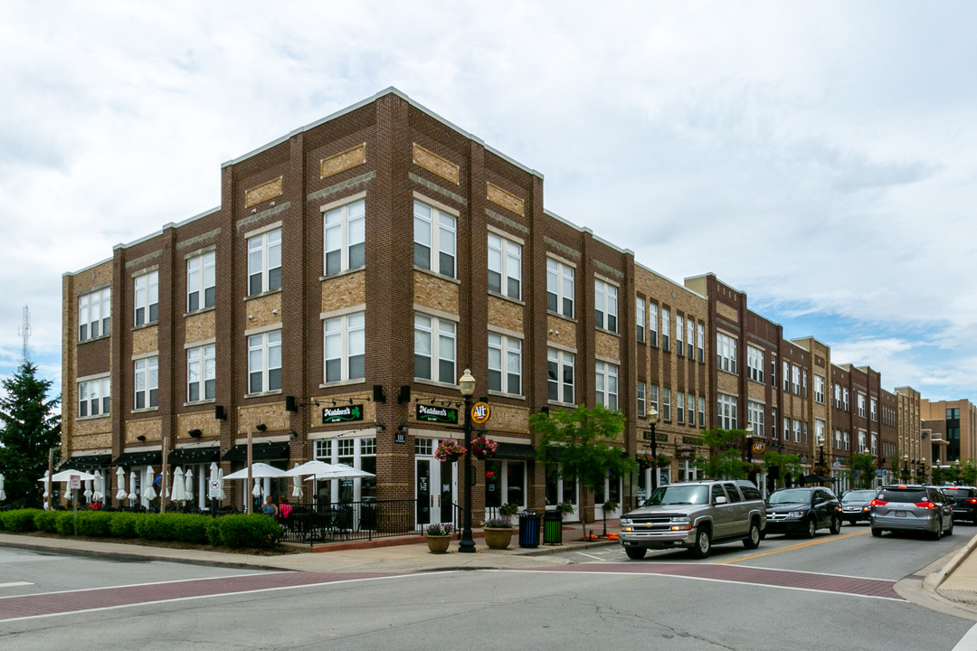 OLD TOWN ON THE MONON in Carmel, IN - Foto de edificio