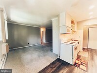 335 E Lancaster Ave photo'