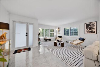 1117 Alberca St in Coral Gables, FL - Building Photo - Building Photo