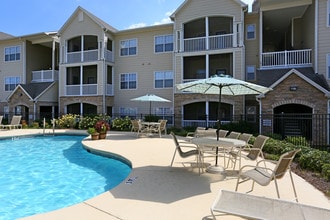 Highland Hills in Dothan, AL - Foto de edificio - Building Photo