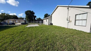 1498 Beche St SE in Palm Bay, FL - Building Photo - Building Photo