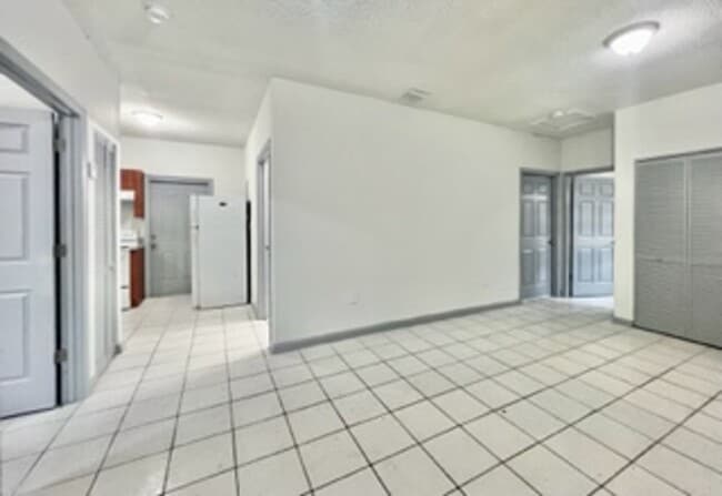 1319 NW 8th Pl in Homestead, FL - Building Photo - Building Photo