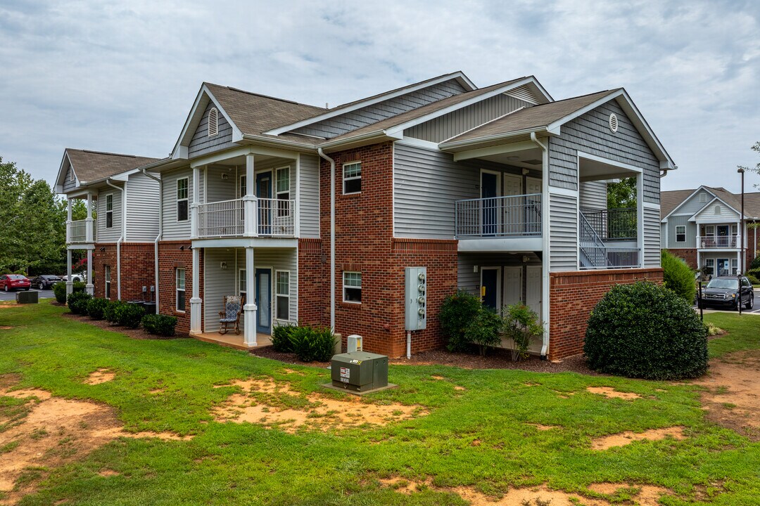 Cooper Creek Heights in Mocksville, NC - Building Photo